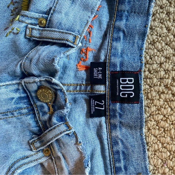 urban outfitters jean shorts - Picture 2 of 4